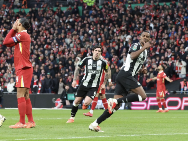 LIVERPOOL đuổi theo Isaac và Osmaine, Isaac muốn rời đi