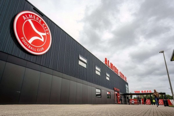 Chính thức: Công ty Nhật Bản Yangma Group mua lại tất cả các cổ phiếu và sân vận động của các nhóm h