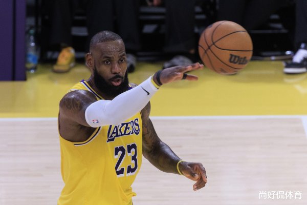 Các Lakers có ý tưởng! James đã trở thành một điều của quá khứ, và Antetokounmpo và Jokicz là mục ti