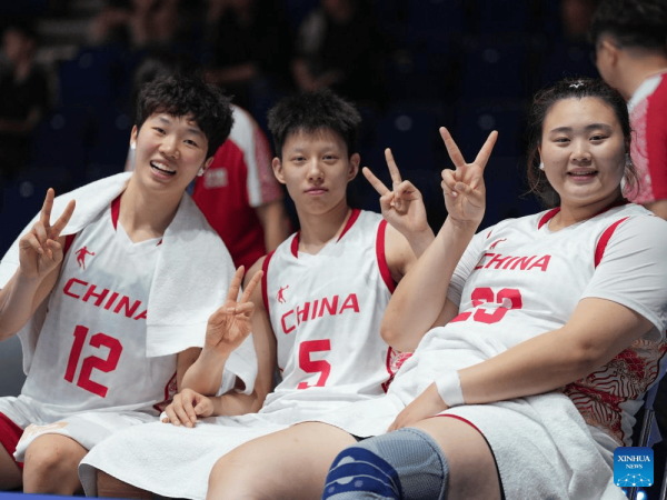 Loại bỏ đội bóng rổ nữ Nhật Bản! Phiên bản nữ 2 mét 24 tuổi của Trung Quốc O Neal đã ghi 17+7 để già